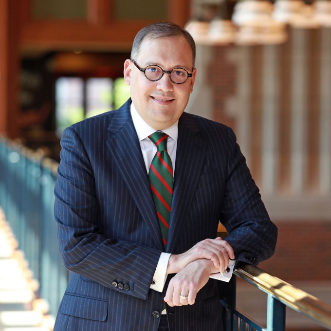 Headshot of Andrew Martin