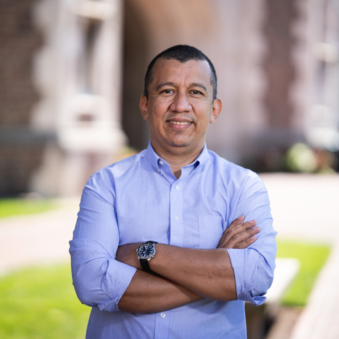 Headshot of Ted Enamorado