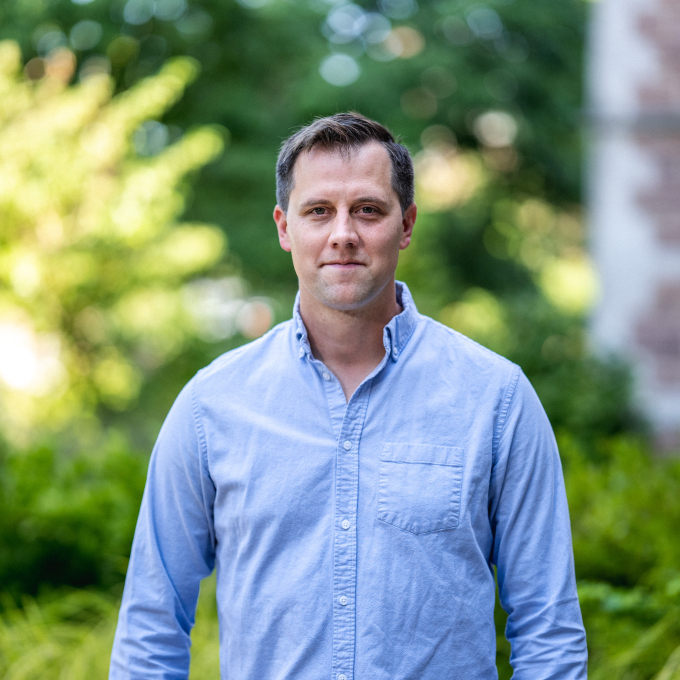 Headshot of Keith Schnakenberg